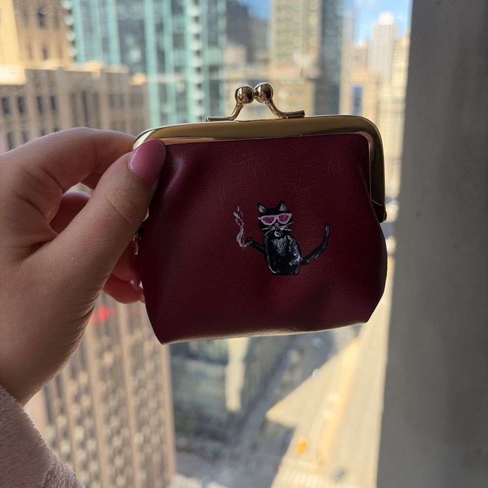 Cat smoking cigarette hand painted coin purse - Picture 2 of 2